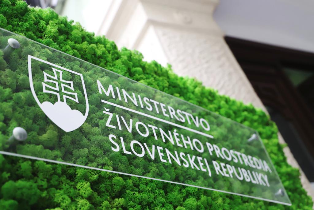 Ministerstvo pracuje na novele, ktorá rozšíri triedený zber. Predstaví ju po voľbách